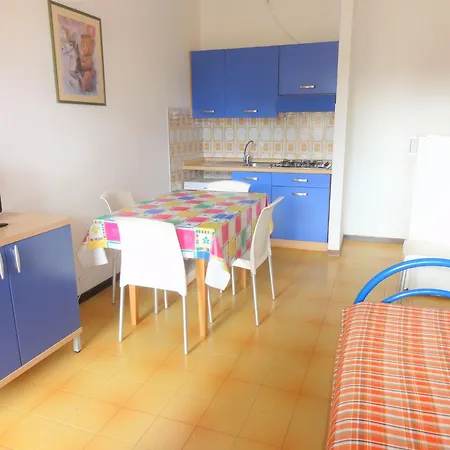 Apartamento Cozy Flat In A With Garden *