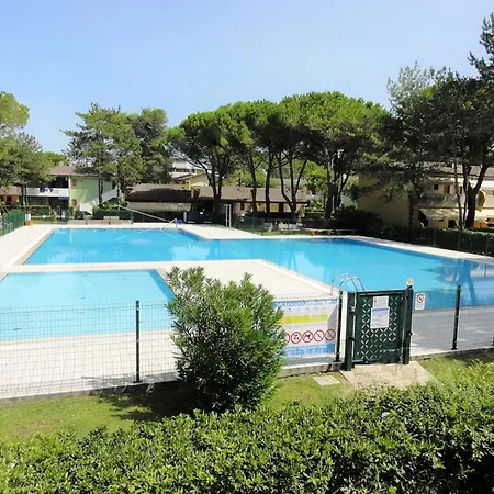 Cozy Flat In A With Garden Bibione