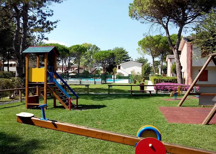 Апартаменты Cozy Flat In A With Garden