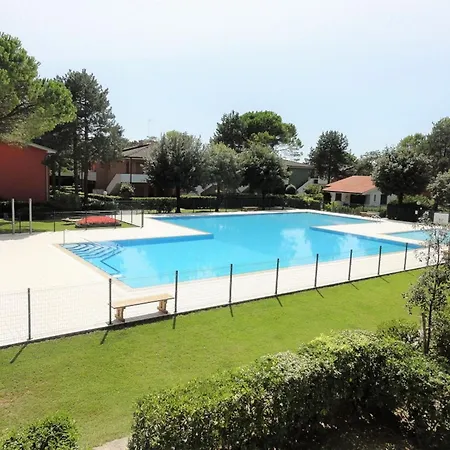 Cozy Flat In A With Garden Bibione